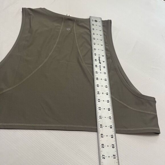 NWT Lululemon Muscle Love Crop Tank Tough Dark Olive Green Size 14 New - Picture 7 of 7